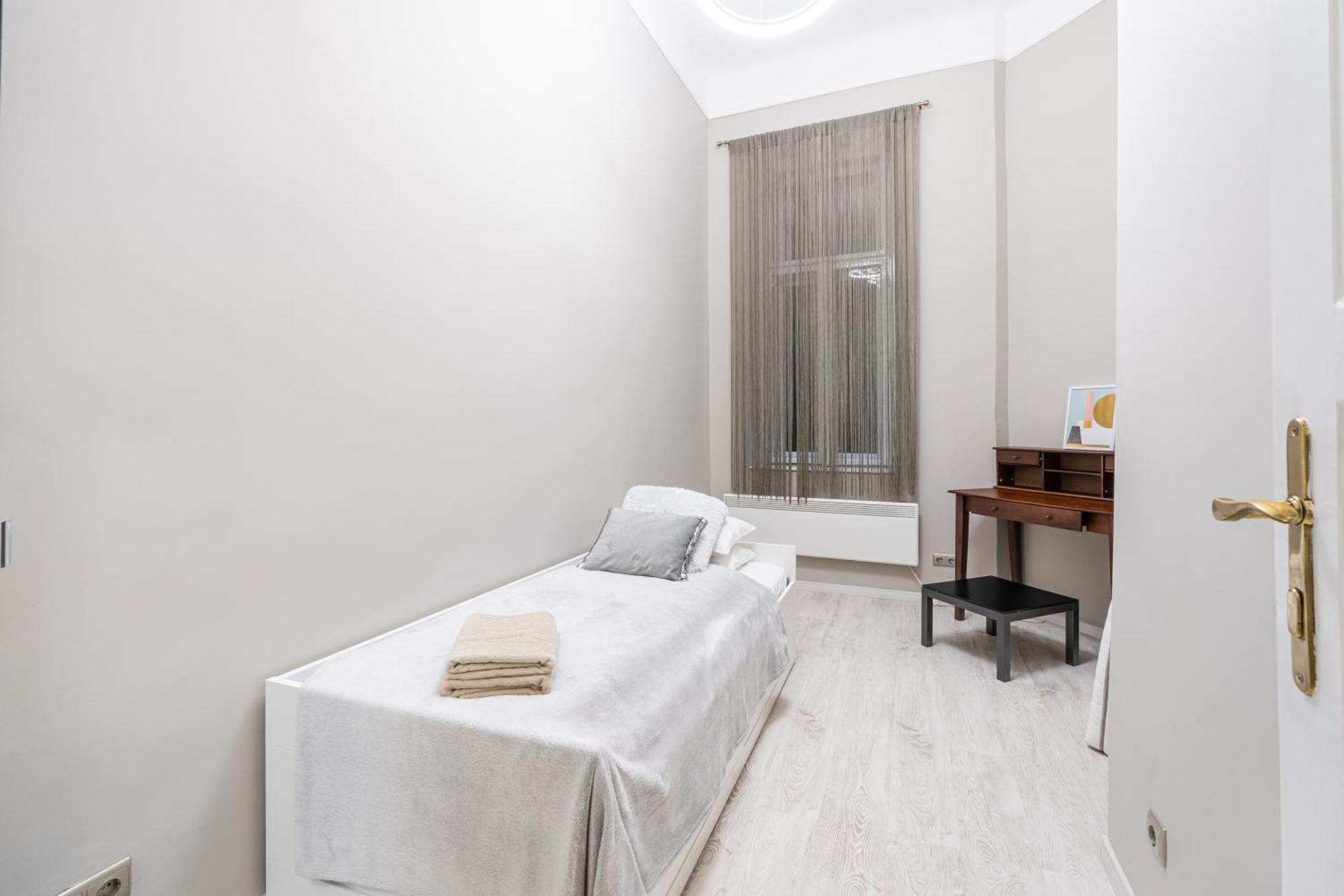 Sea Holly Apartment - With Perfect Location 2 Separate Bdrms Budapest Eksteriør billede